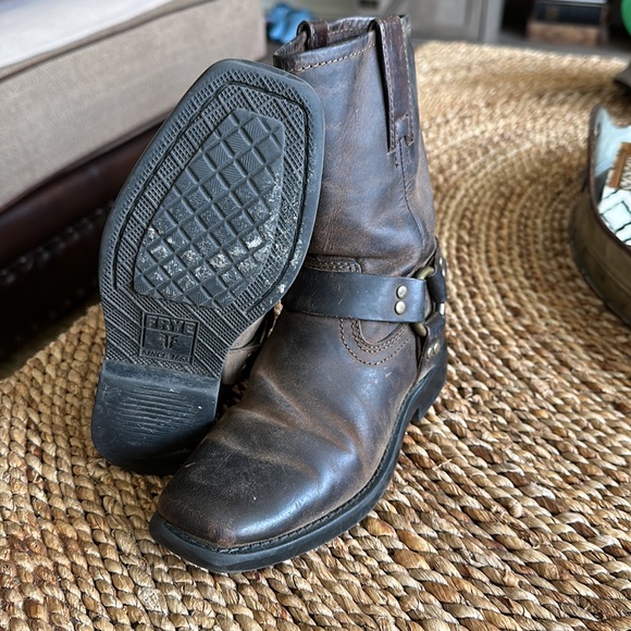 Frye kids boots -youth size 13 - Picture 7 of 15